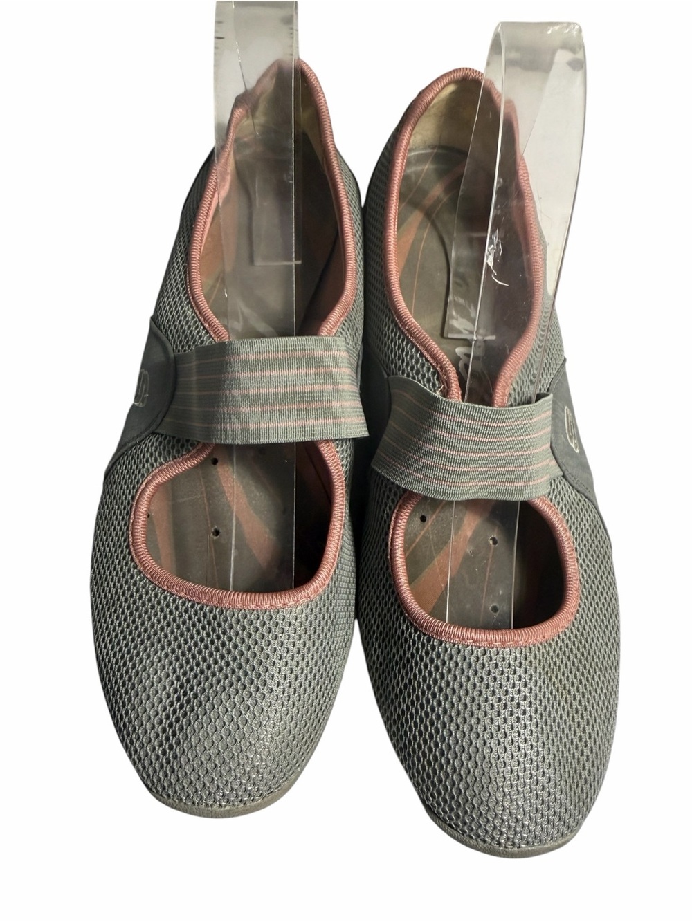Skechers Comfort Mesh Mary Jane Flats in Gray with Pink Trim Sz 9.5